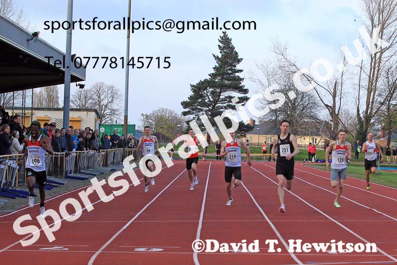 300 metres, 2022 NEGP No. 1,  Monkton Stadium, April 20th, on a very cold night. Photo: David T. Hewitson/Sports for All Pics